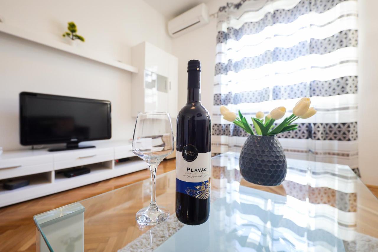 Zara City Center Apartment Екстериор снимка