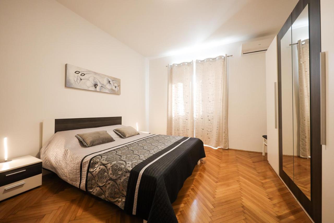 Zara City Center Apartment Екстериор снимка