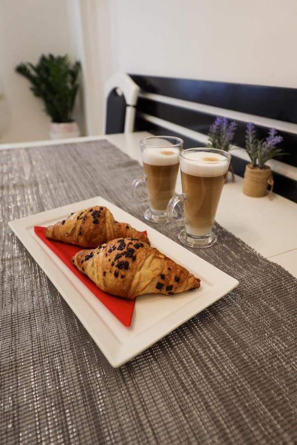 Zara City Center Apartment Екстериор снимка